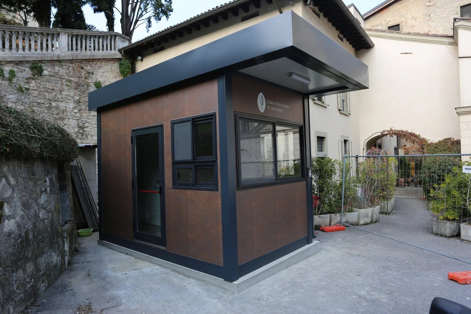 Pförtnerhaus-Monoblock 3,9 × 2,4 m — Foto 2