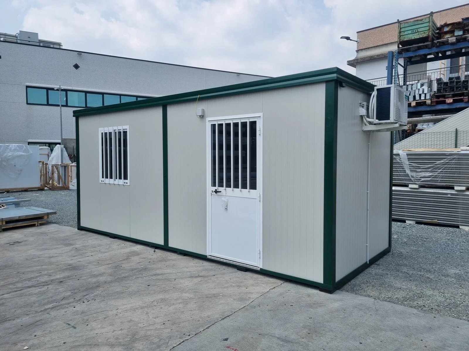 6×2.5 office monoblock - Photo 1