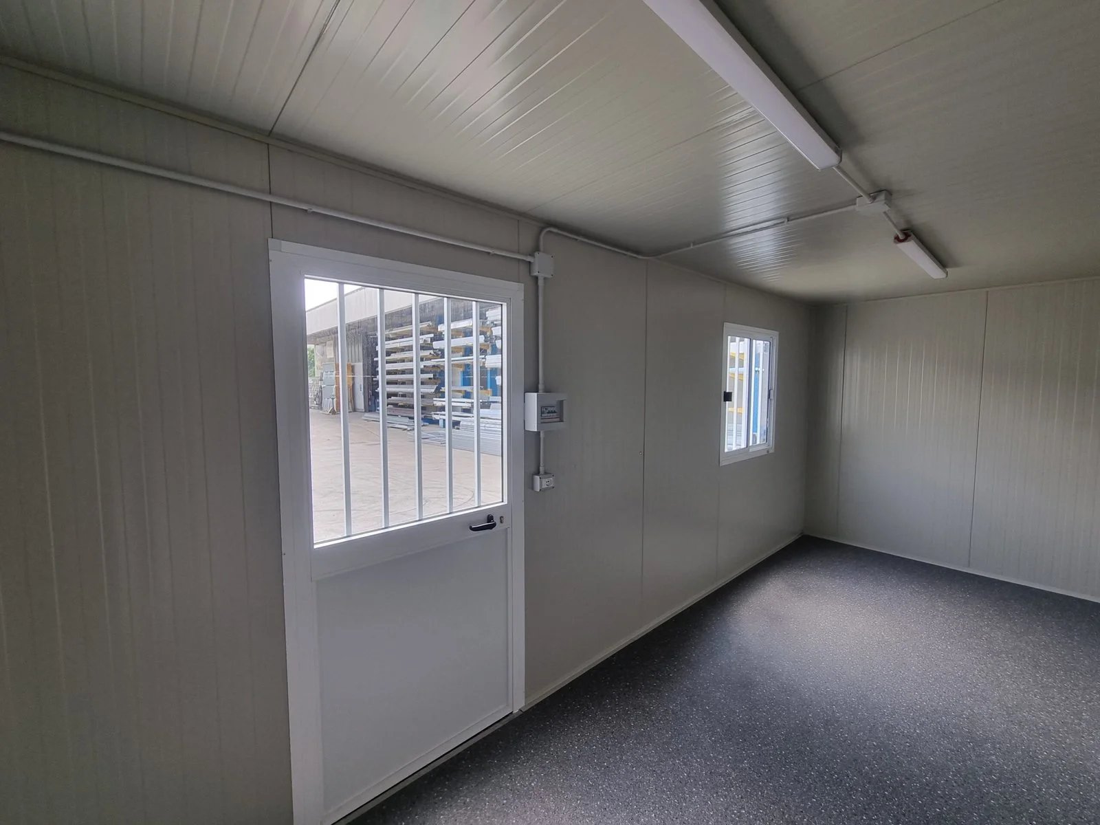 6×2.5 office monoblock - Photo 2