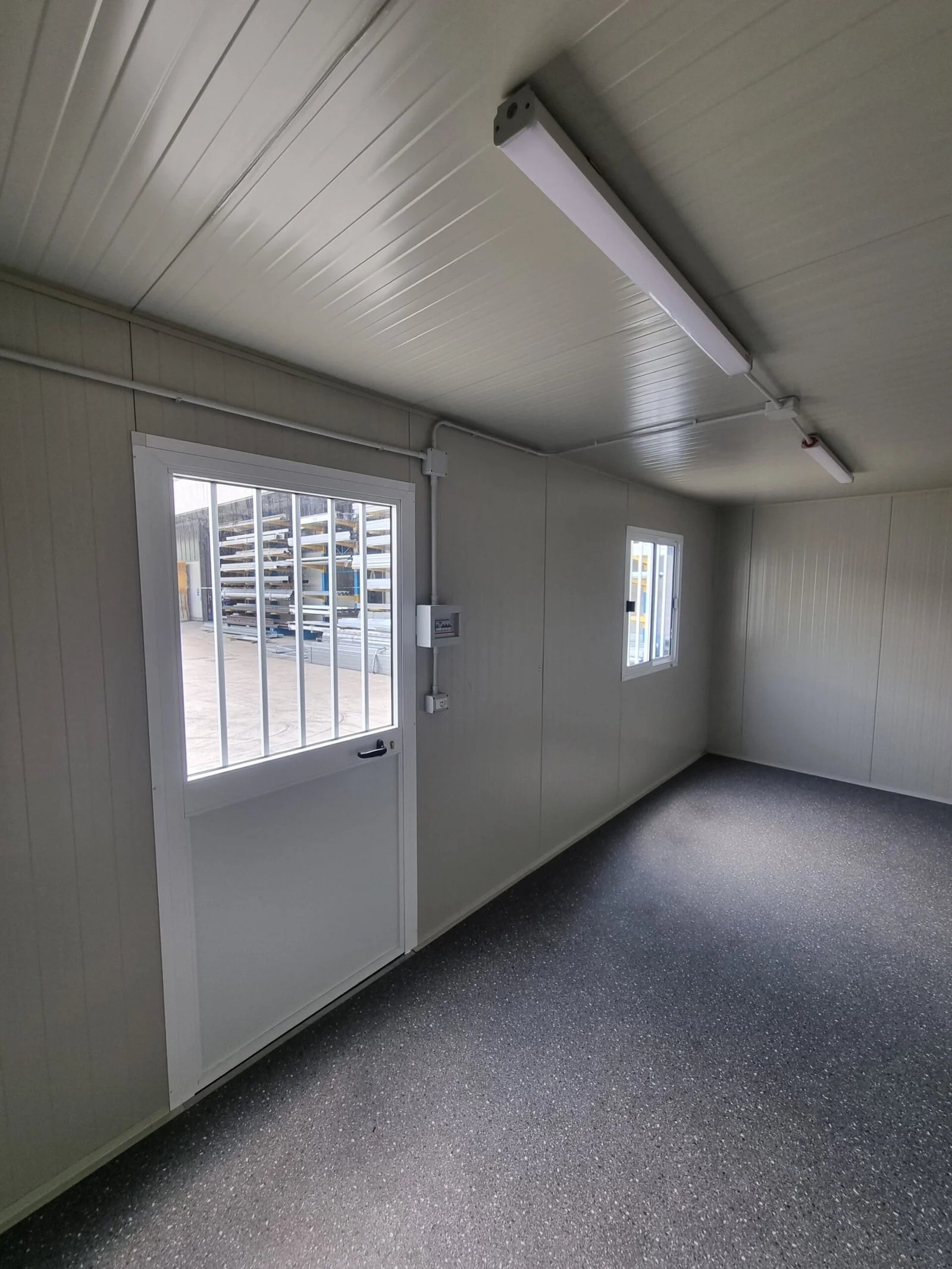 6×2.5 office monoblock - Photo 3