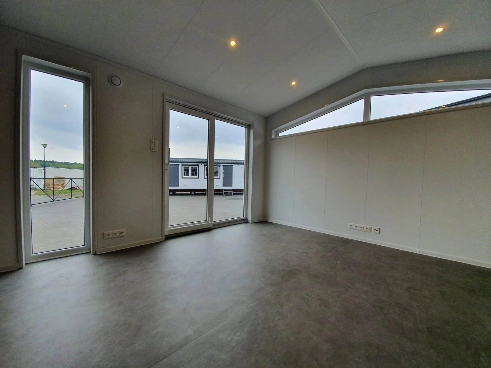 New house 10 x 4m - Premium - Photo 8