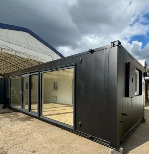 40-Fuß-Modulcontainer – Büro/Kantine mit Fensterfront
