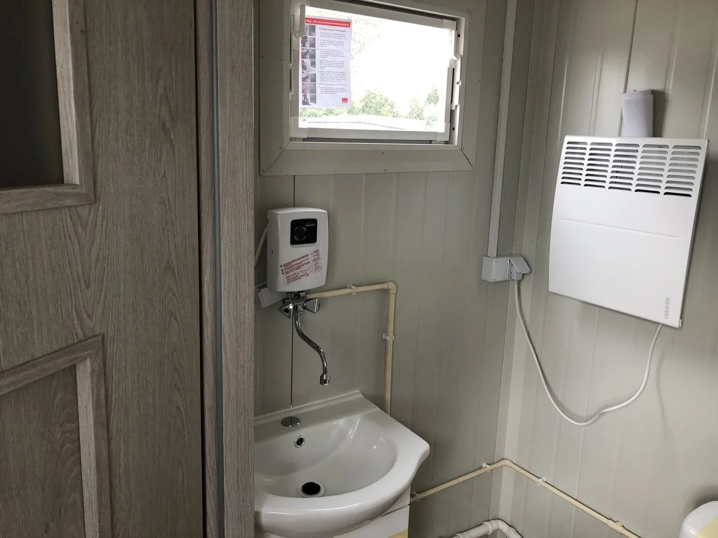 Bürocontainer 4×2,20 m mit Sanitärbereich - Foto 15