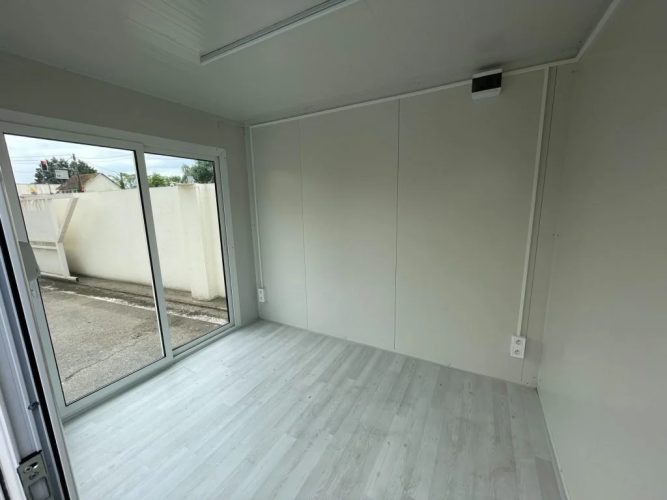 Módulo pré-fabricado de 7 m² sem instalações sanitárias (possibilidade de ter mais tamanhos)